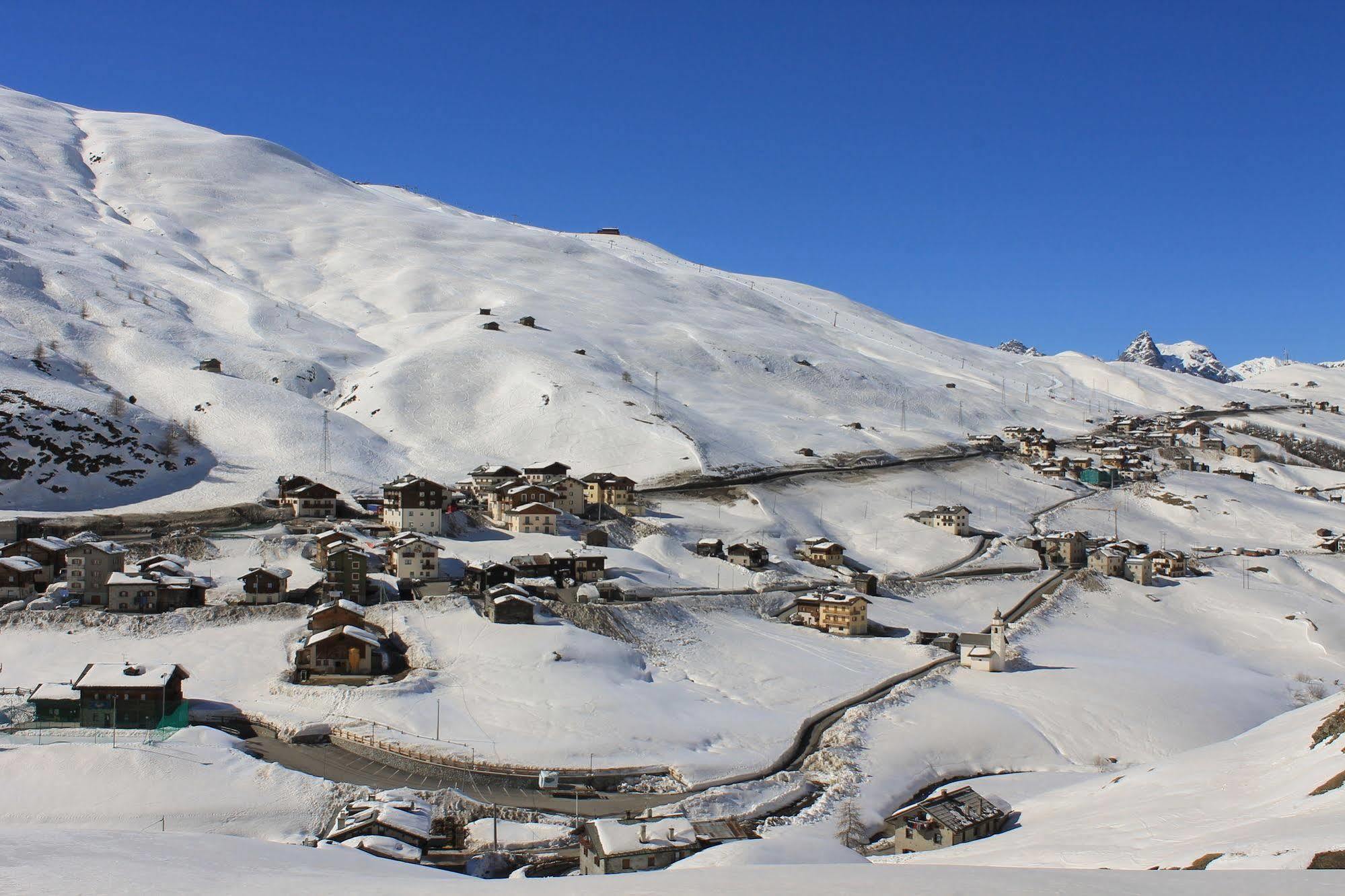 Hotel La Colombina Livigno Buitenkant foto